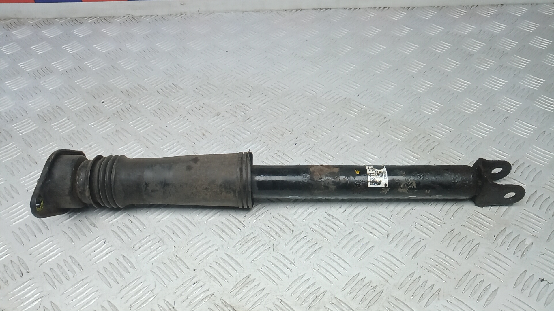 Амортизатор задний (стойка)