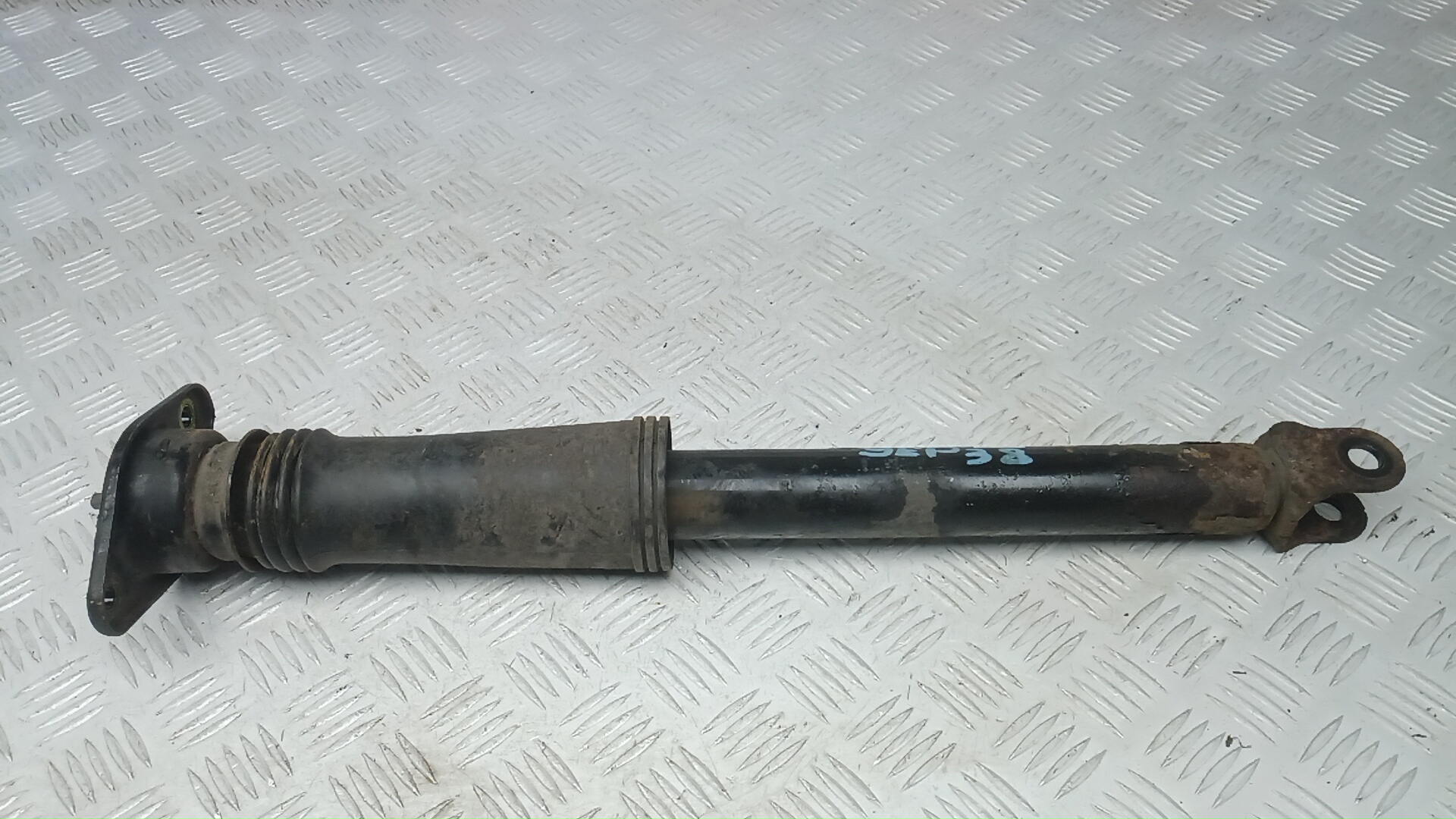 Амортизатор задний (стойка)