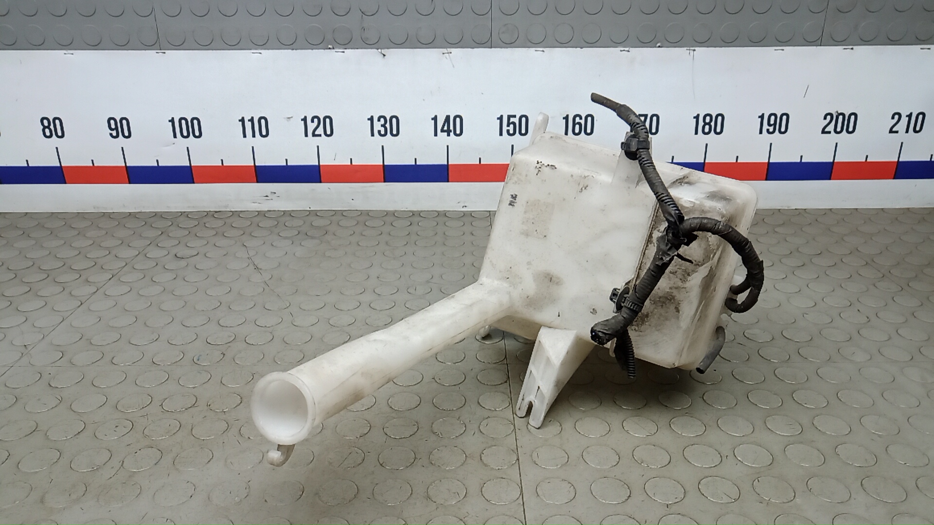 Бачок омывателя лобового стекла