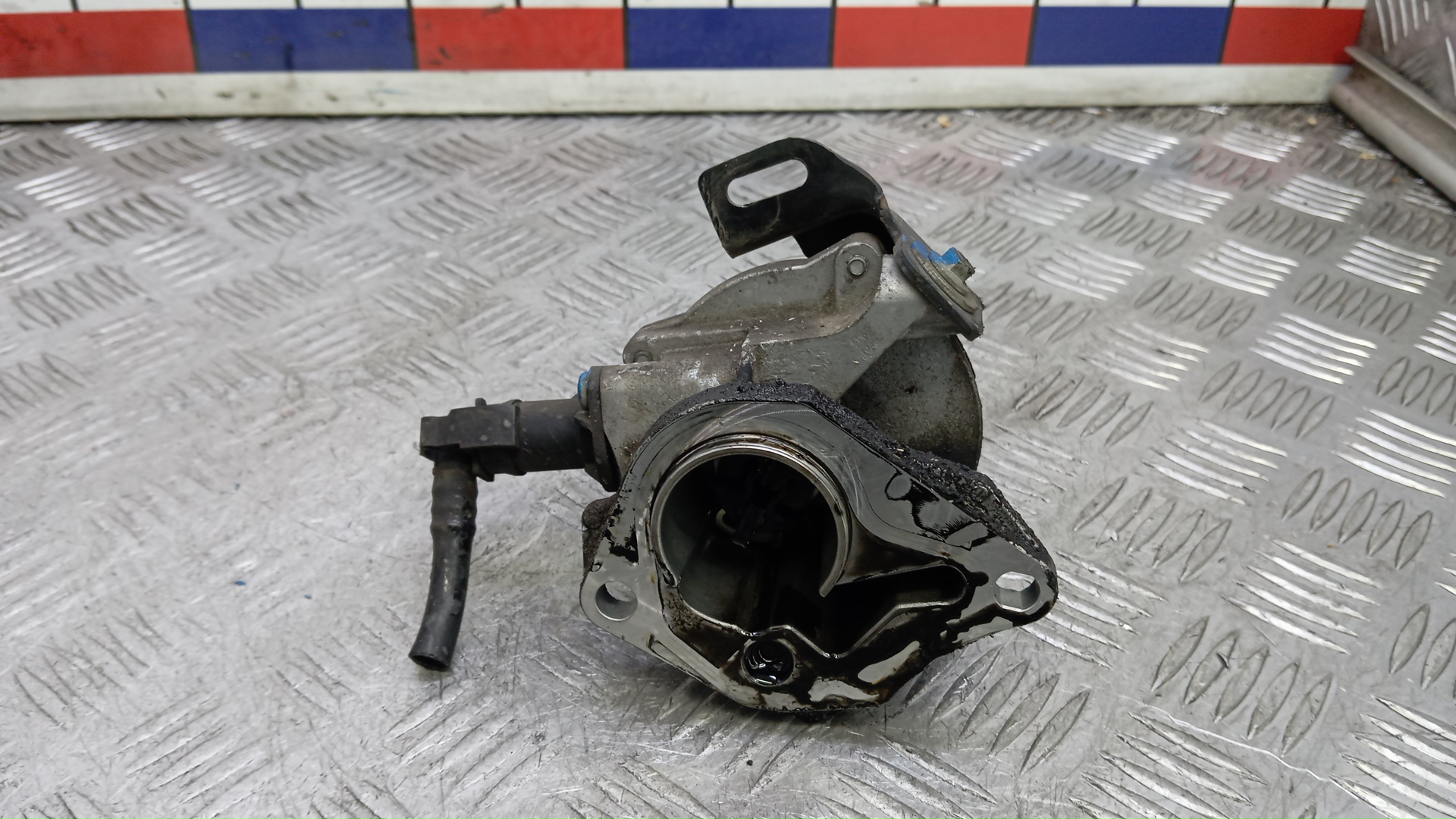 Насос вакуумный