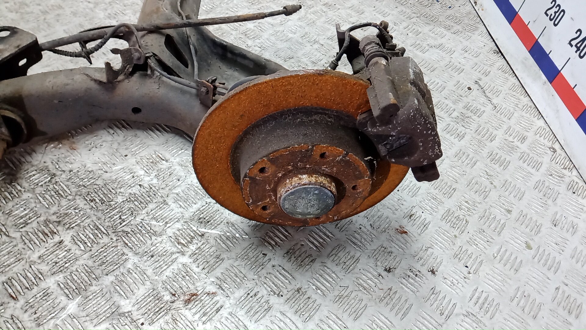 Балка задняя