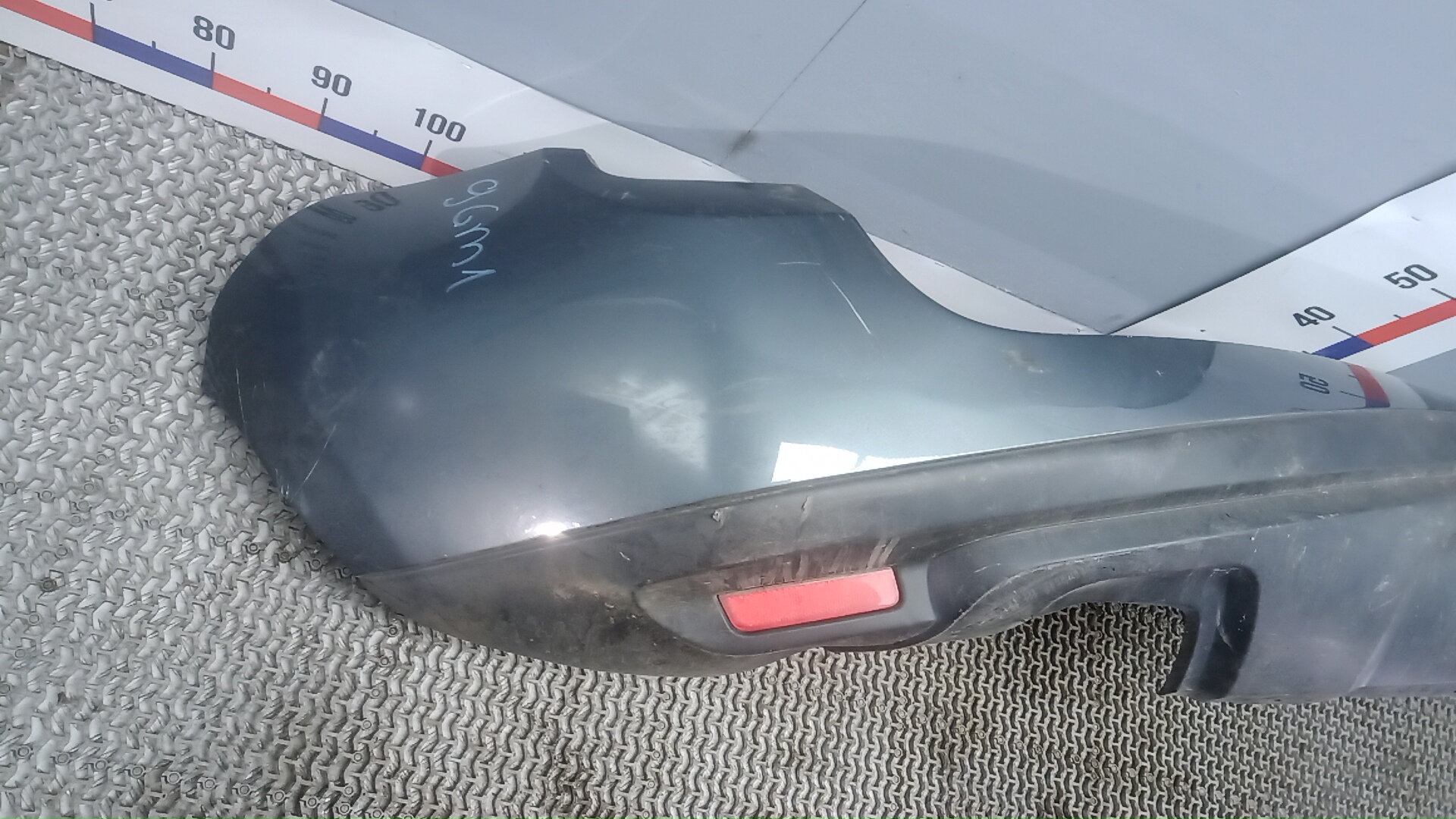 Бампер задний