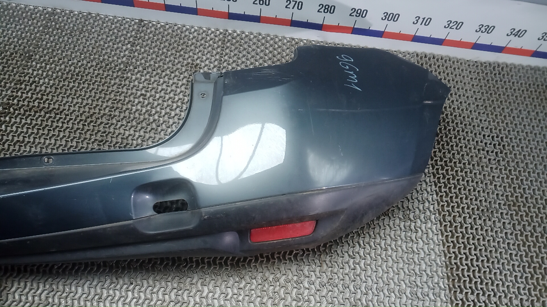 Бампер задний