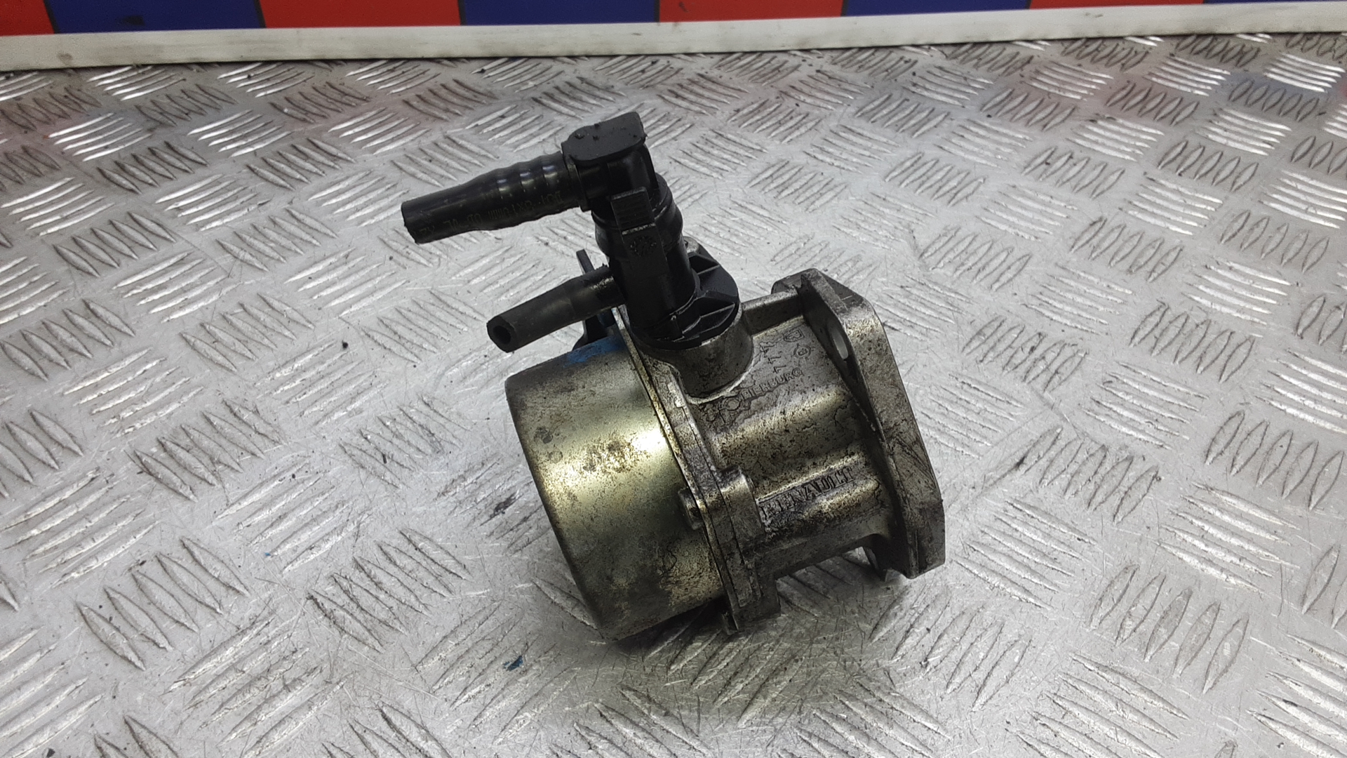 Насос вакуумный