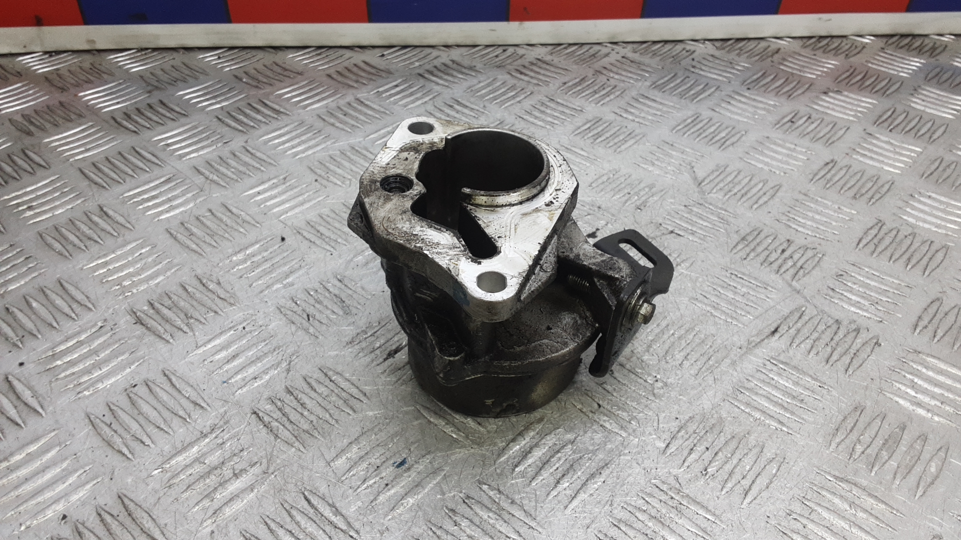 Насос вакуумный