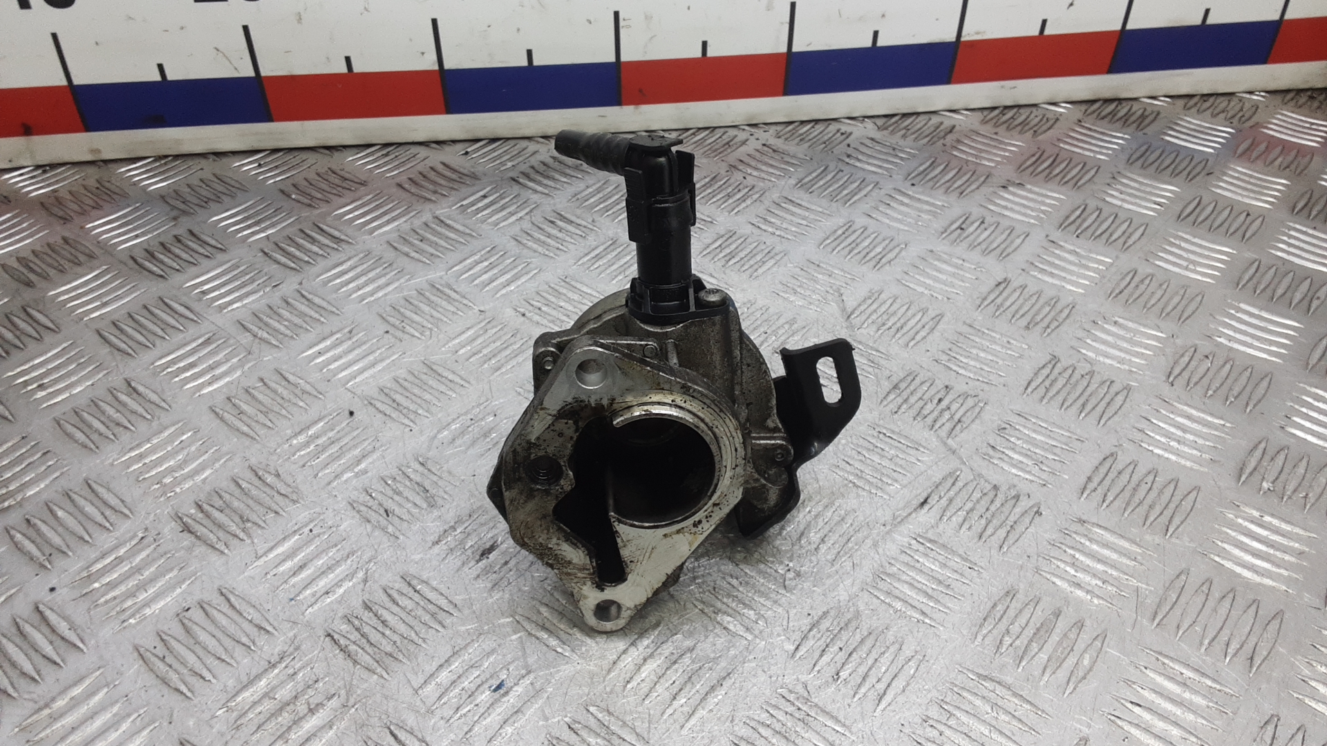 Насос вакуумный