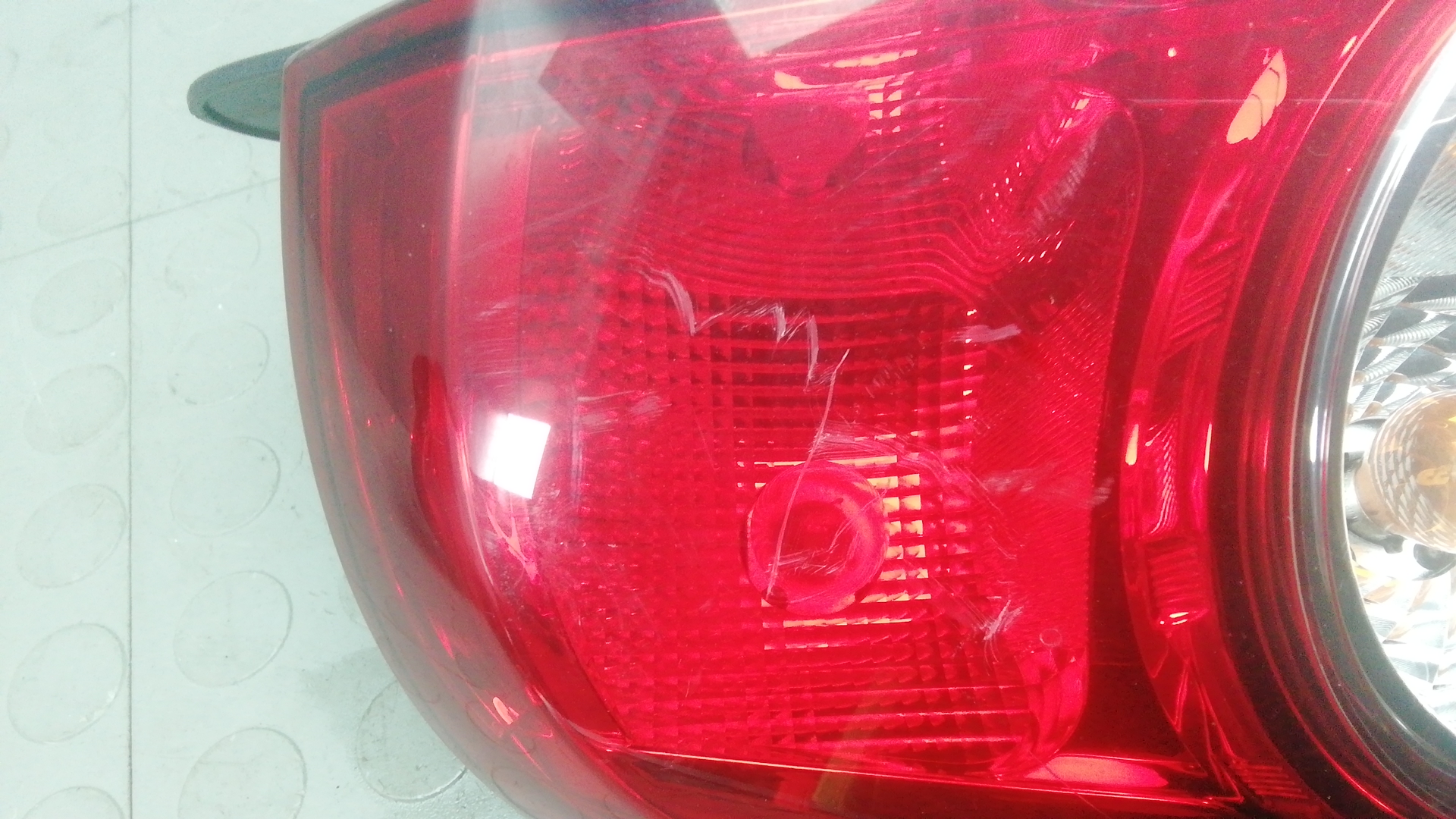 Фонарь задний левый