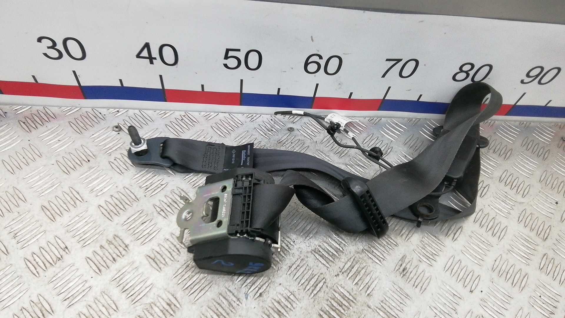 Ремень безопасности с пиропатроном