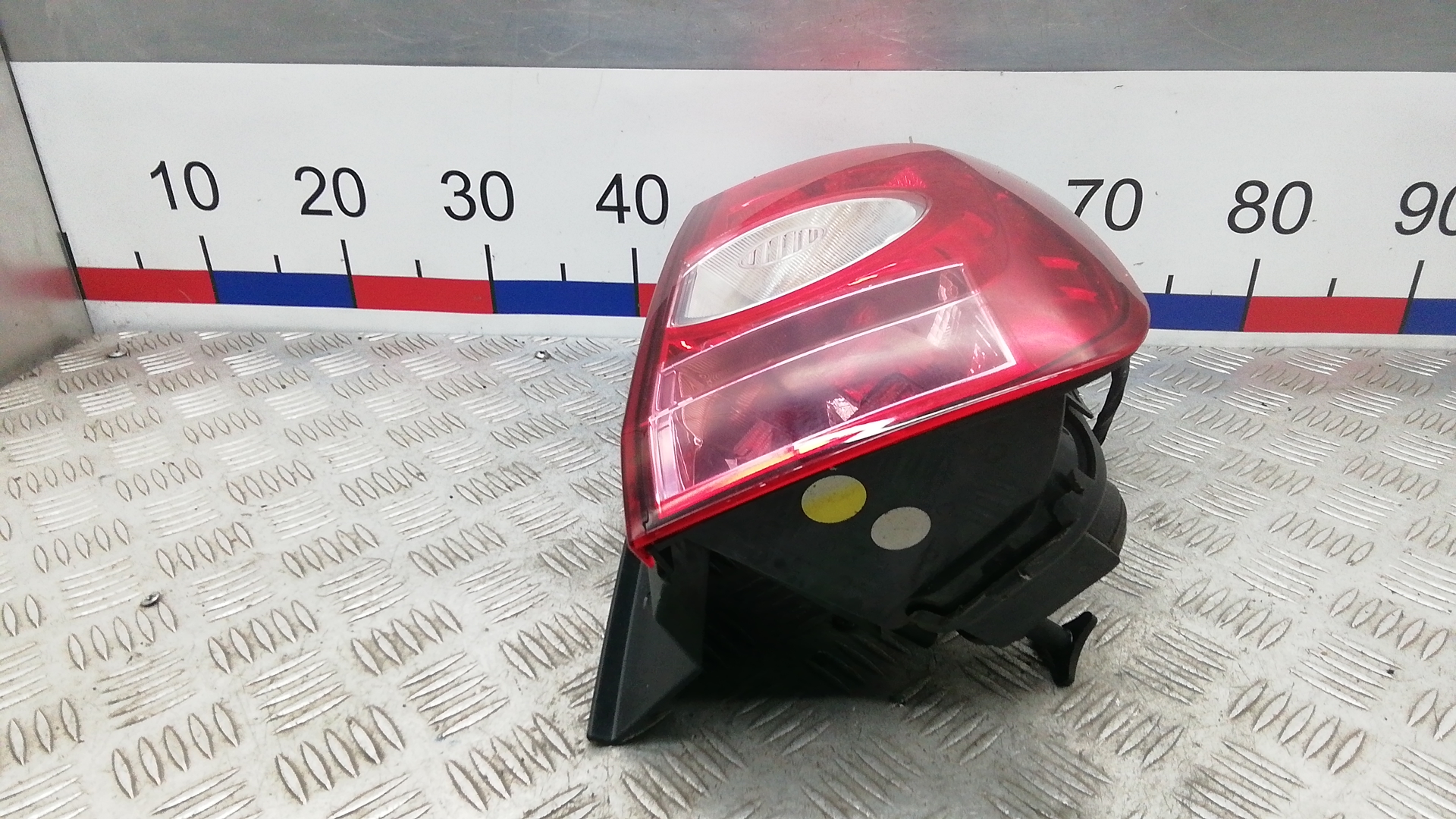 Фонарь задний правый