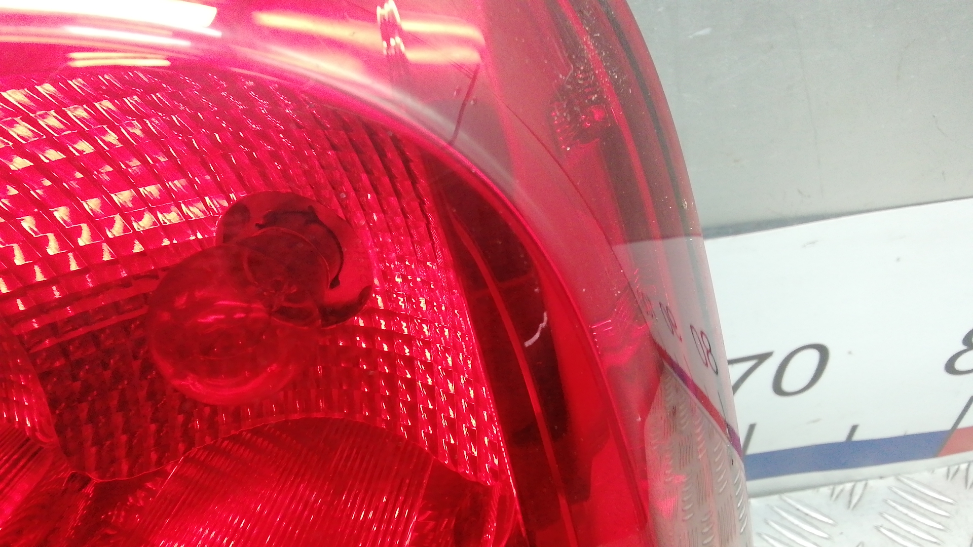 Фонарь задний правый