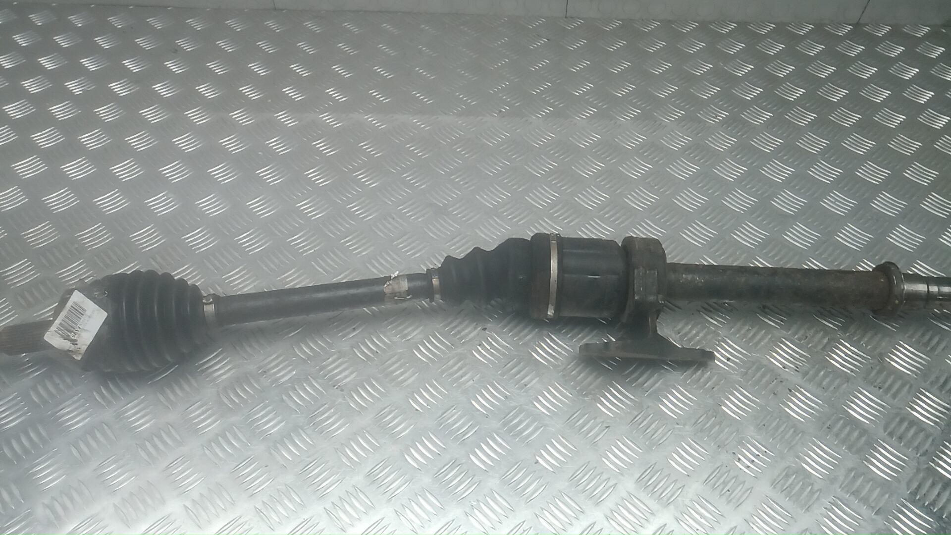 Полуось передняя правая