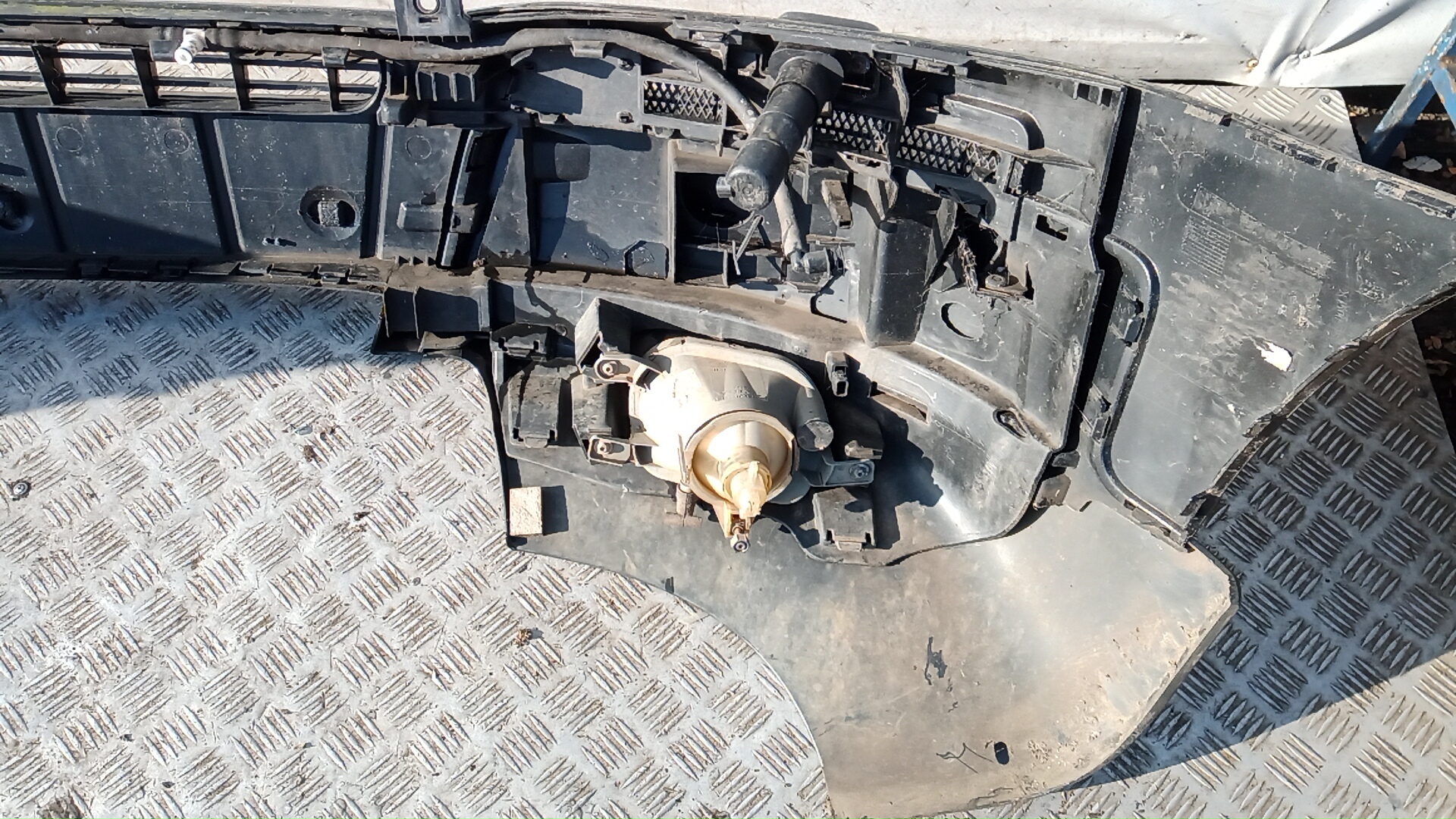 Бампер передний