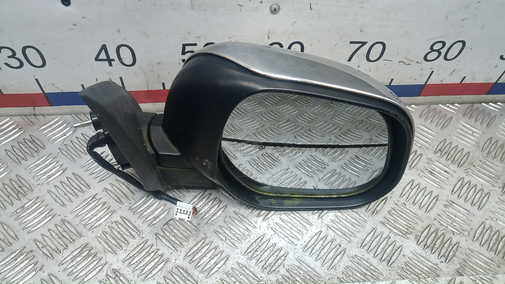 Зеркало правое электрическое