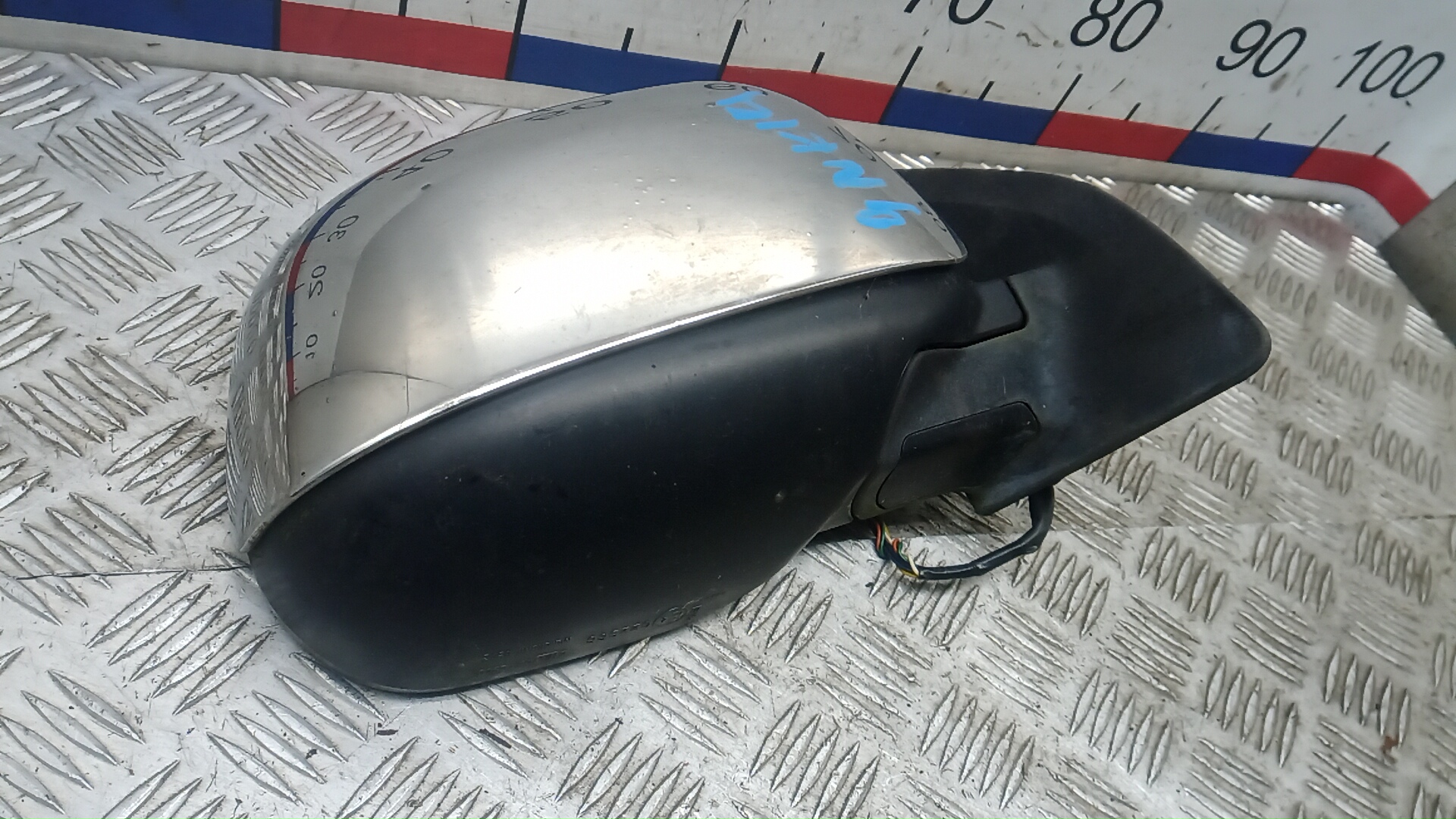 Зеркало правое электрическое