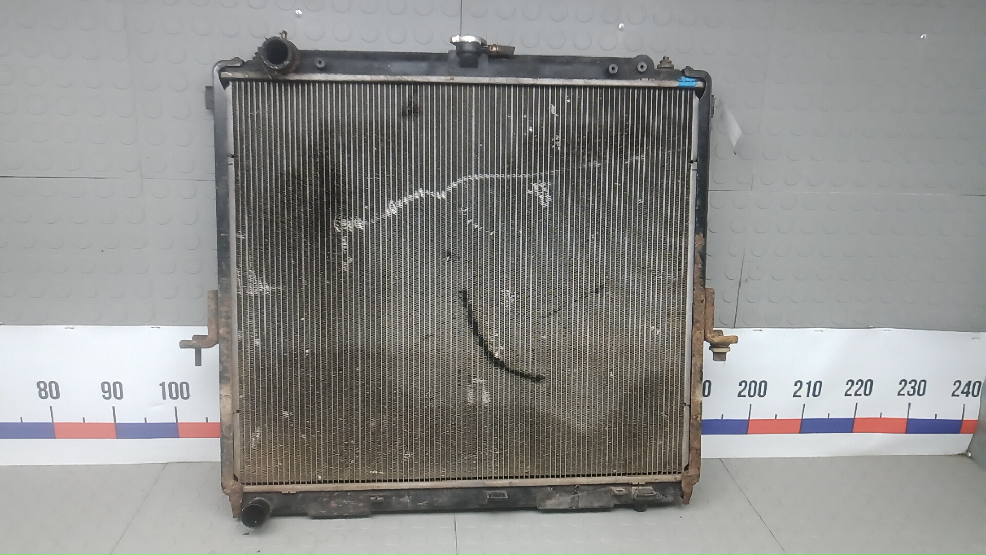 Радиатор охлаждения двигателя основной