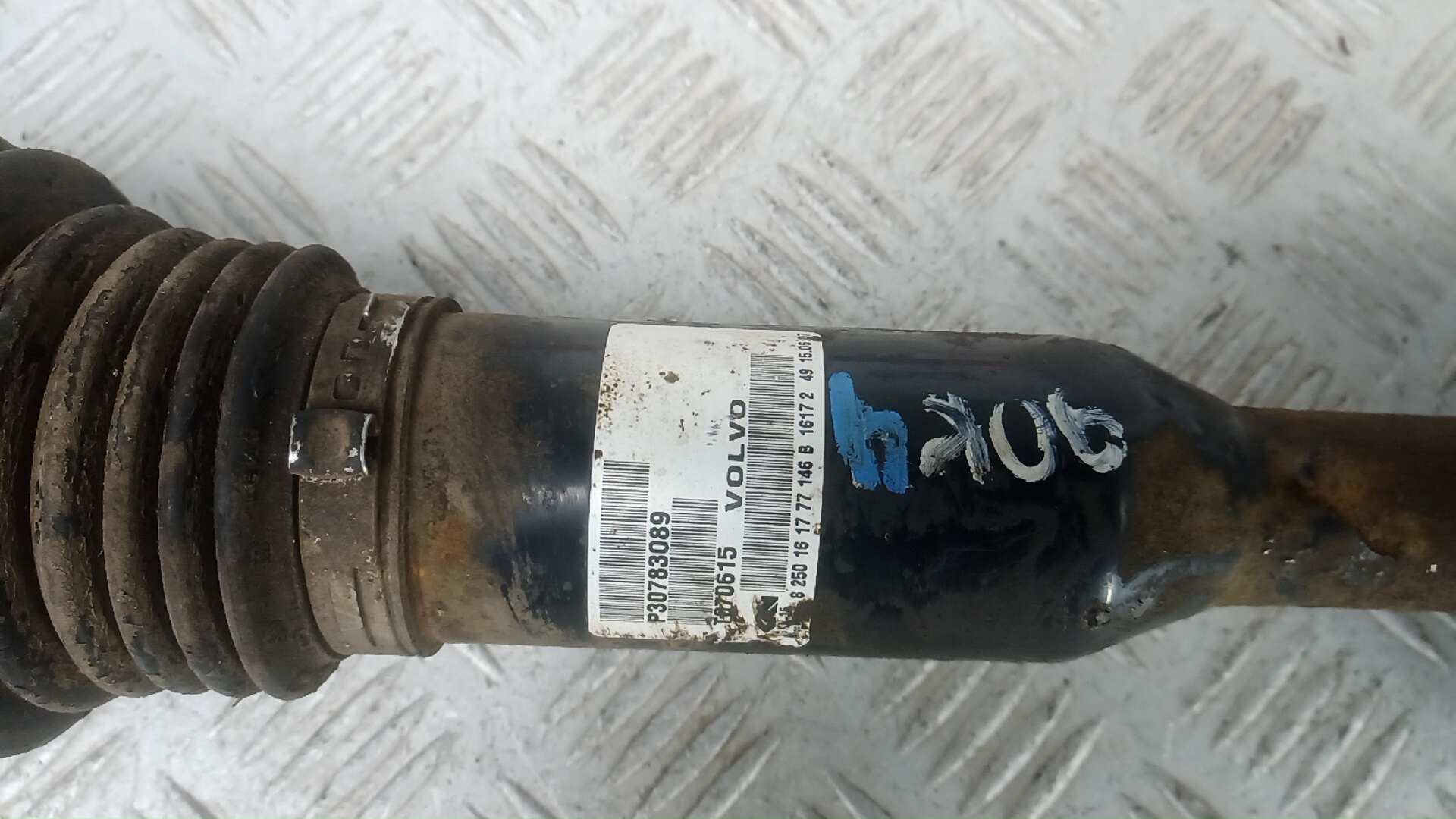 Полуось передняя левая