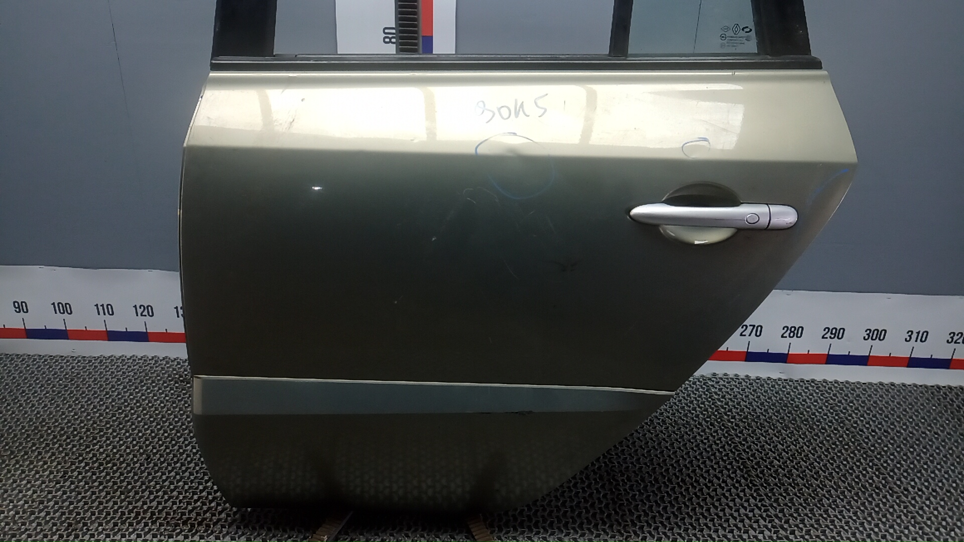 Дверь задняя левая