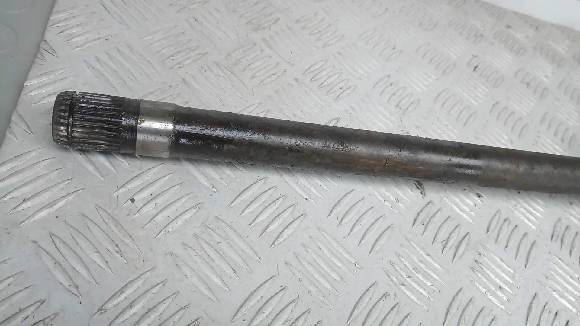 Полуось передняя правая