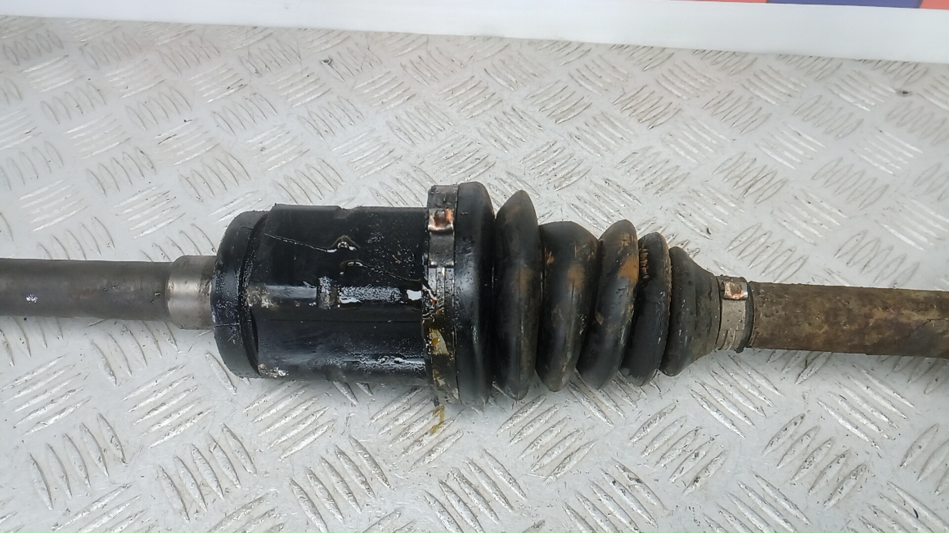 Полуось передняя правая