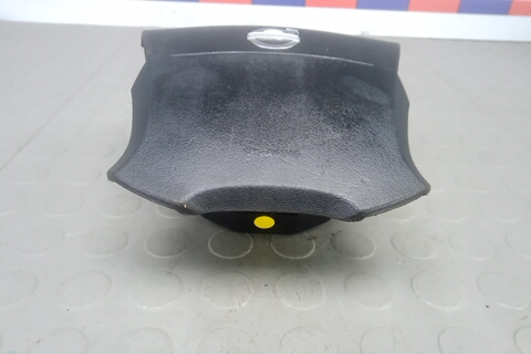 Подушка безопасности в рулевое колесо