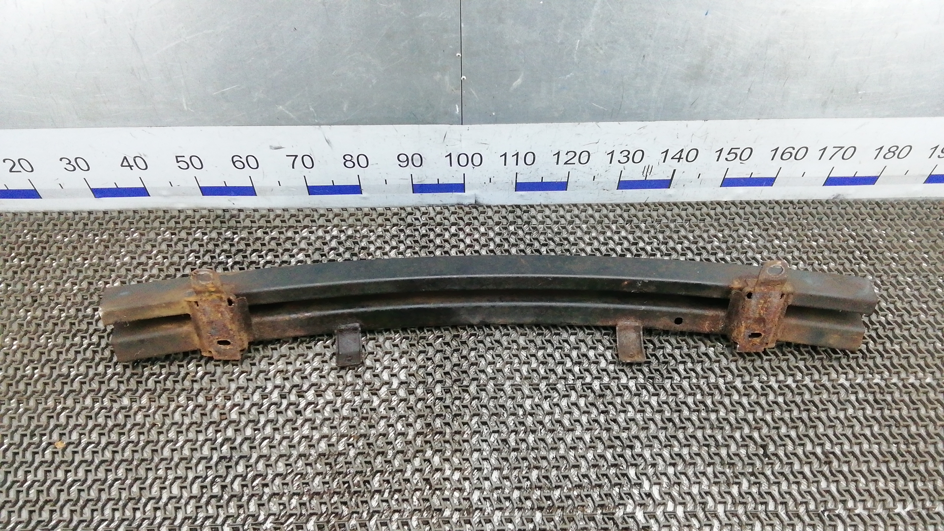 Кронштейн усилителя переднего бампера