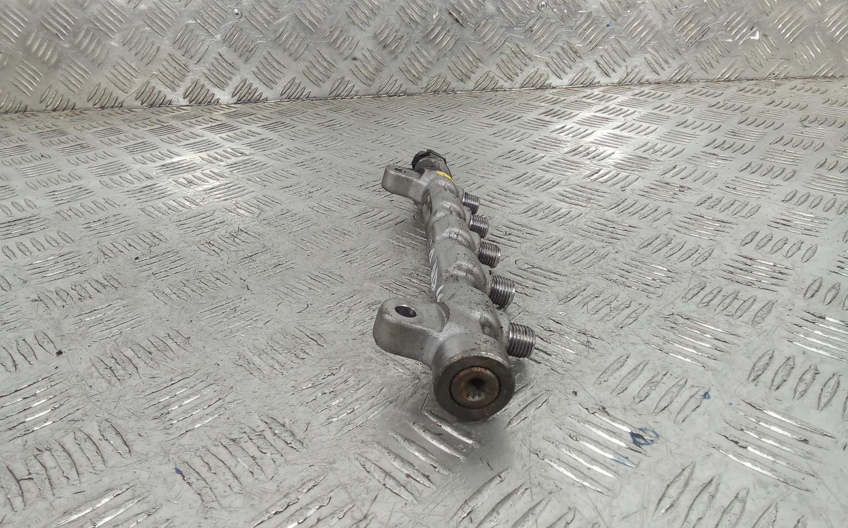 Рейка топливная (рампа)