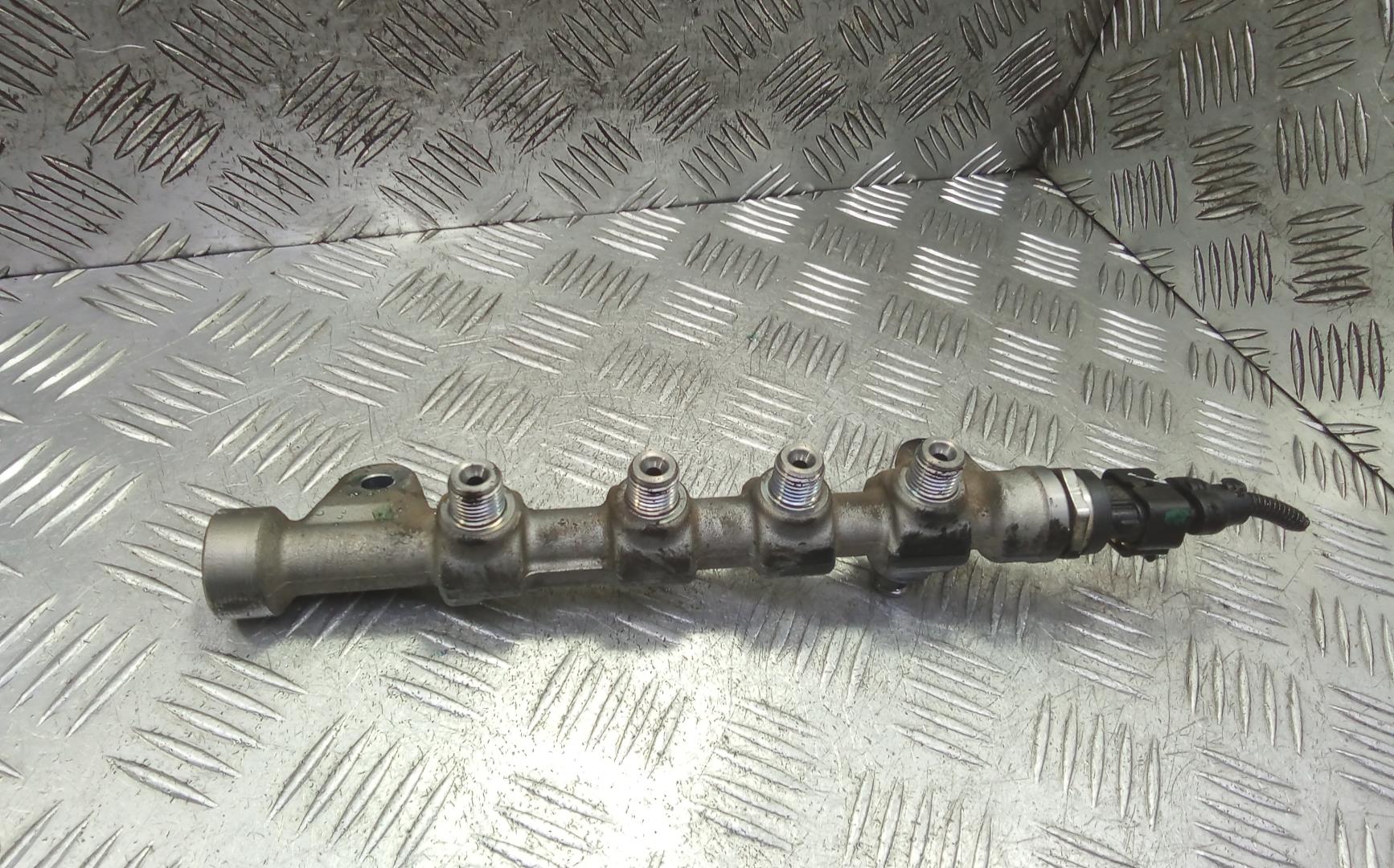 Рейка топливная (рампа)