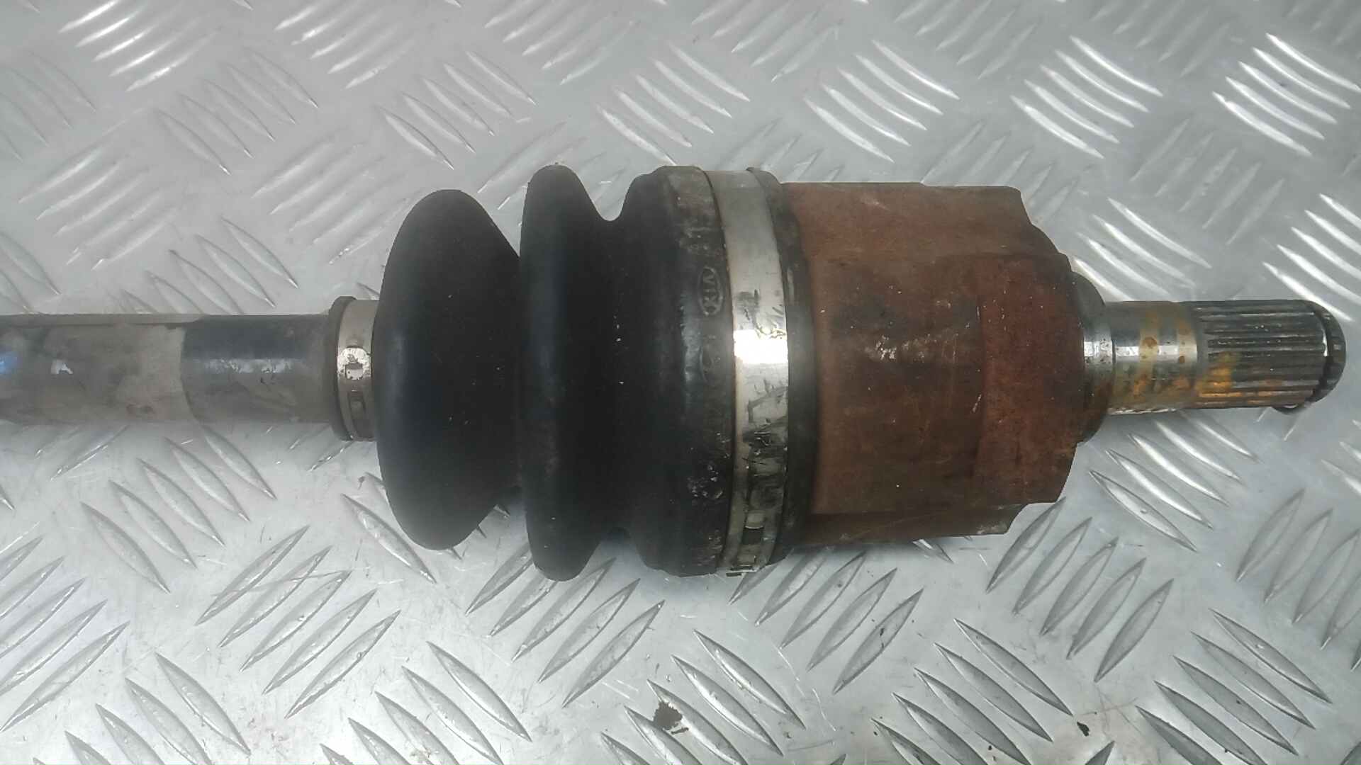 Полуось передняя левая