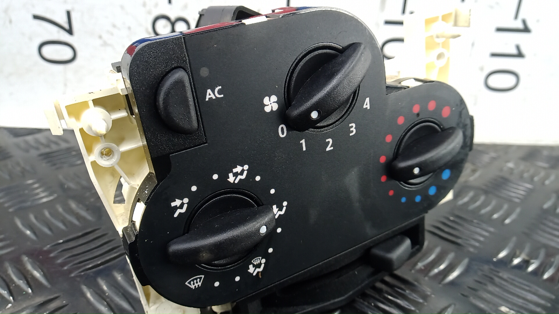 Блок управления климатической установкой