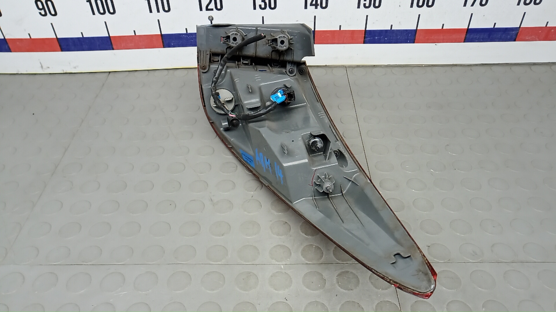 Фонарь задний левый