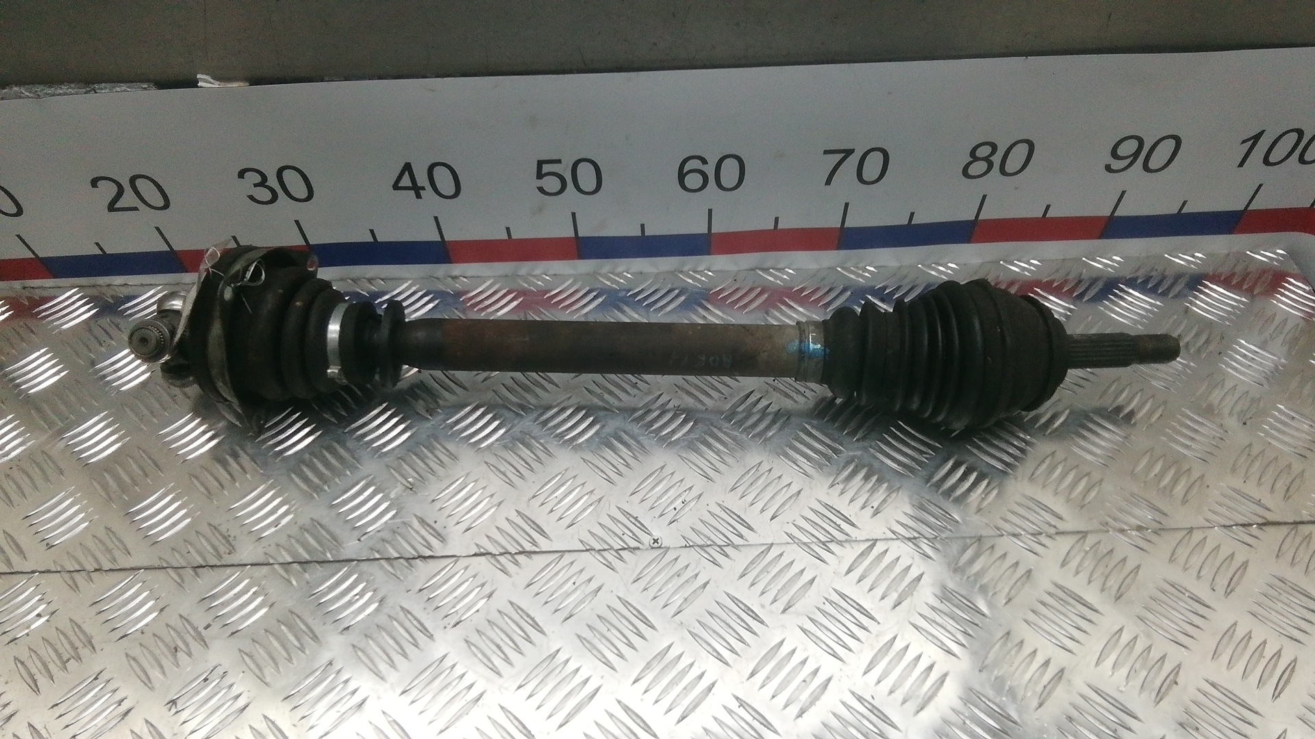 Полуось передняя левая