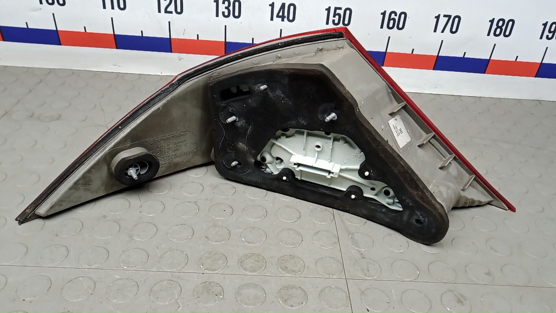 Фонарь задний правый