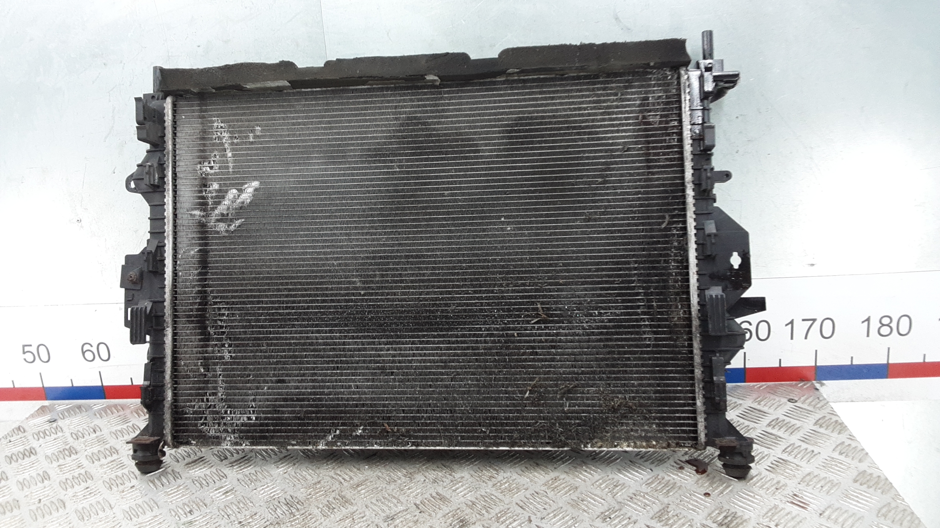 Радиатор охлаждения двигателя основной