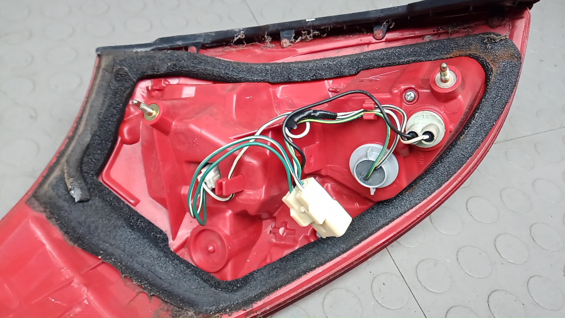 Фонарь задний правый