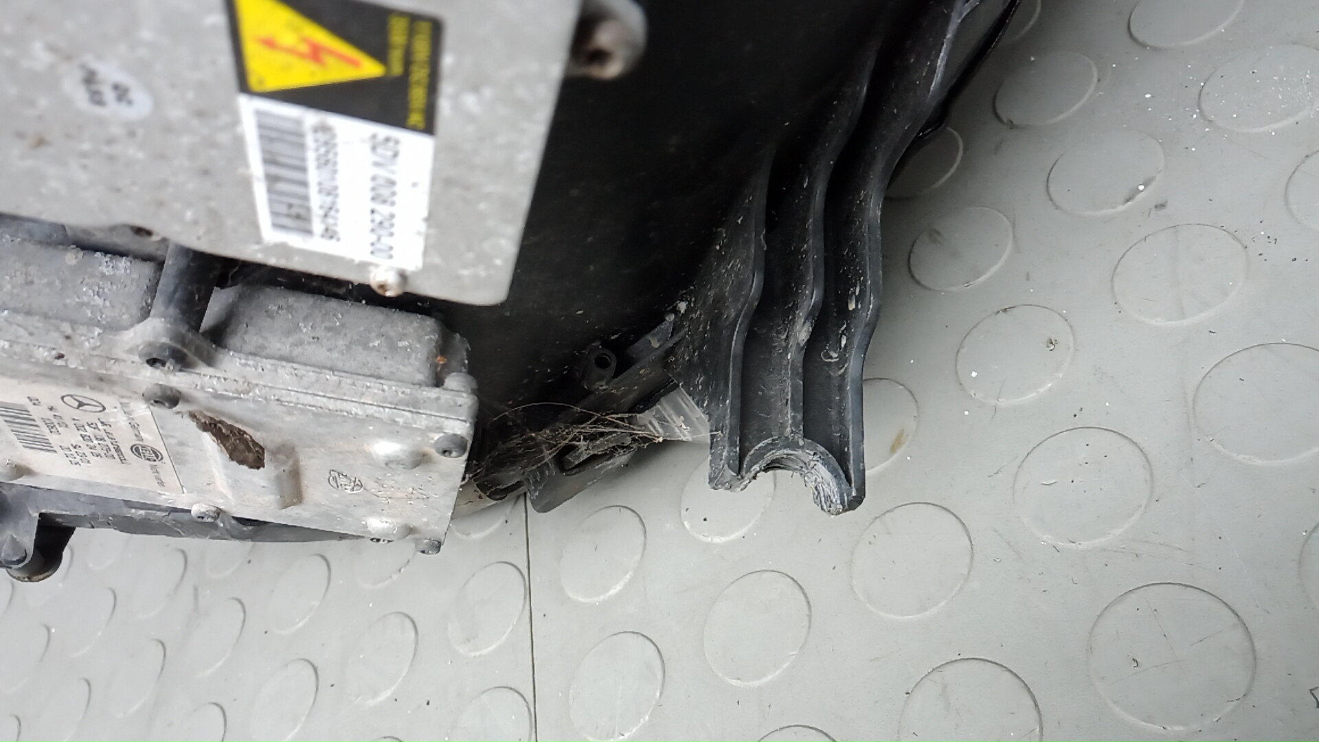 Фара правая