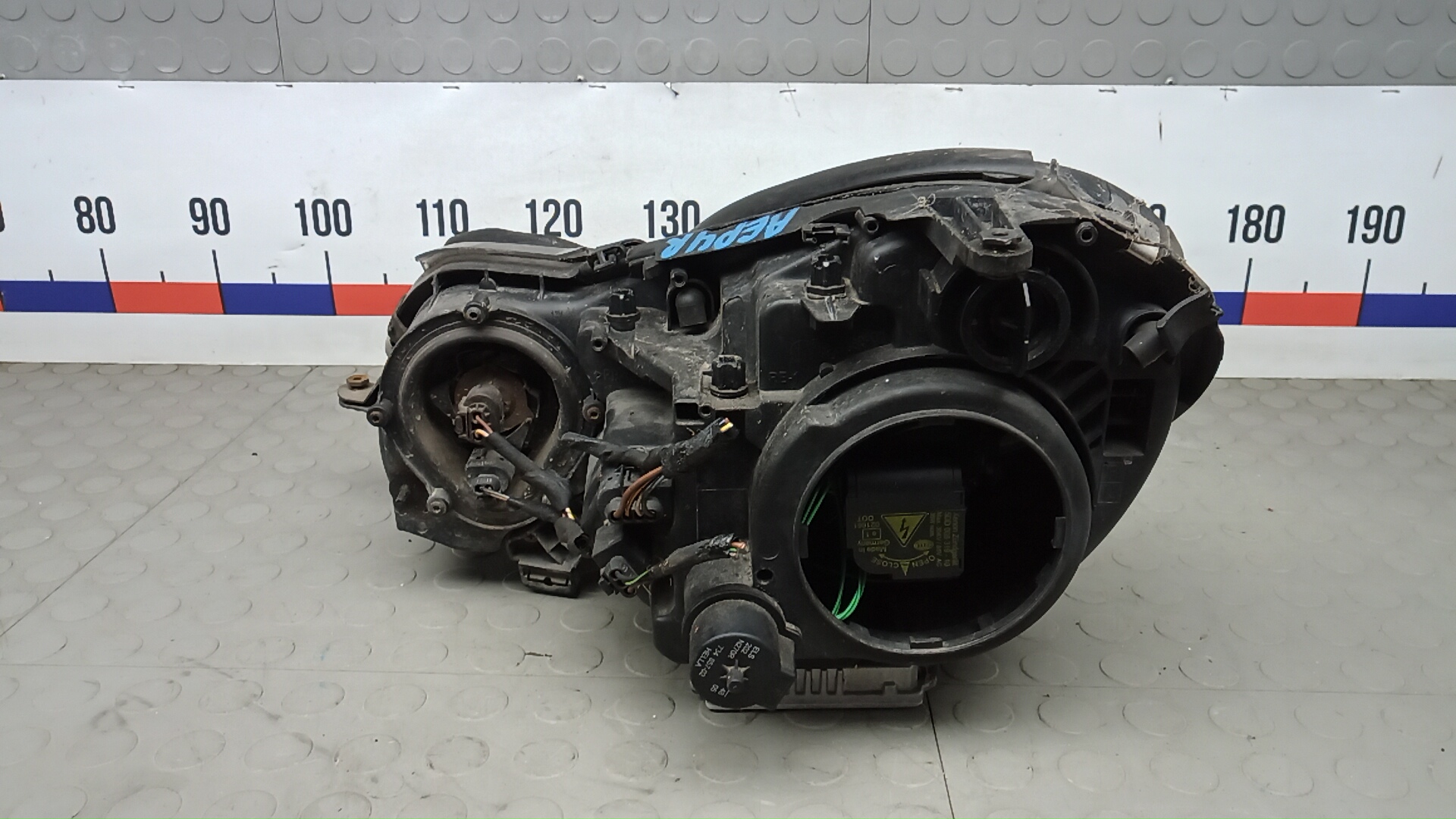 Фара правая