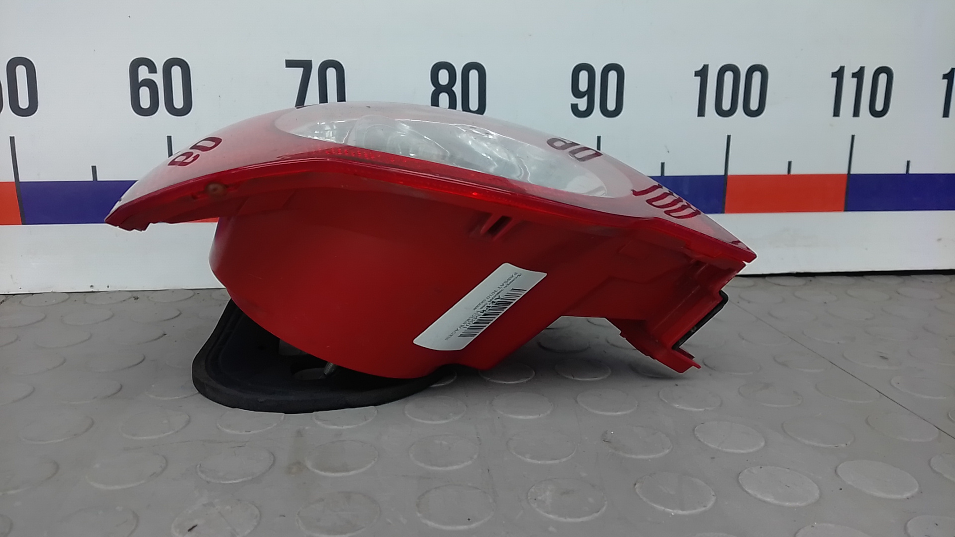 Фонарь задний левый