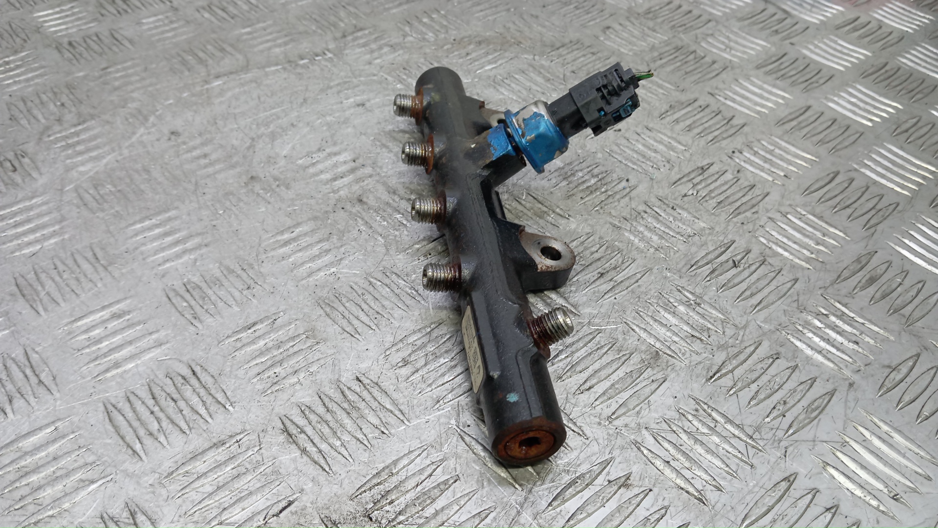 Рейка топливная (рампа)