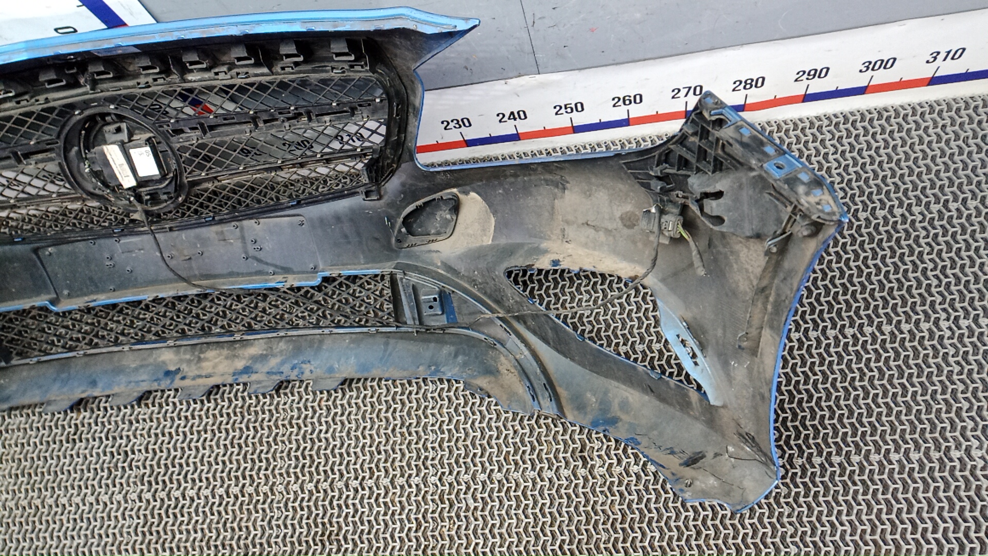 Бампер передний