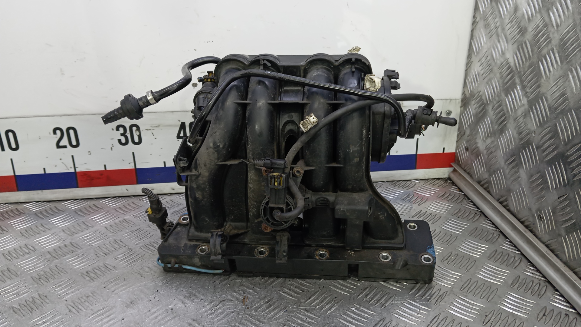 Коллектор впускной