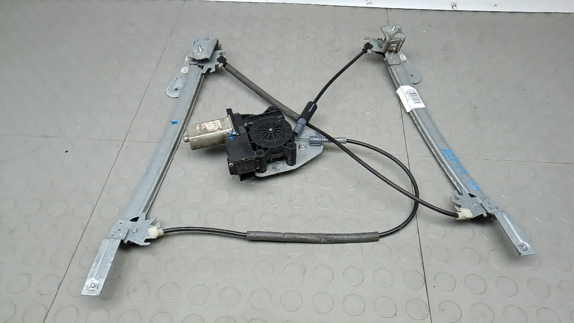 Стеклоподъемник электр. передний правый