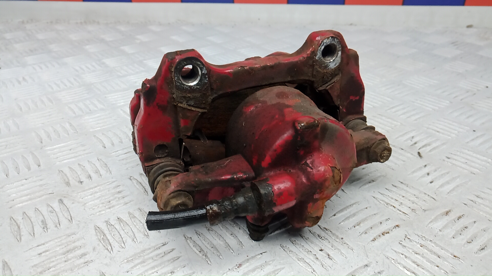 Суппорт передний правый