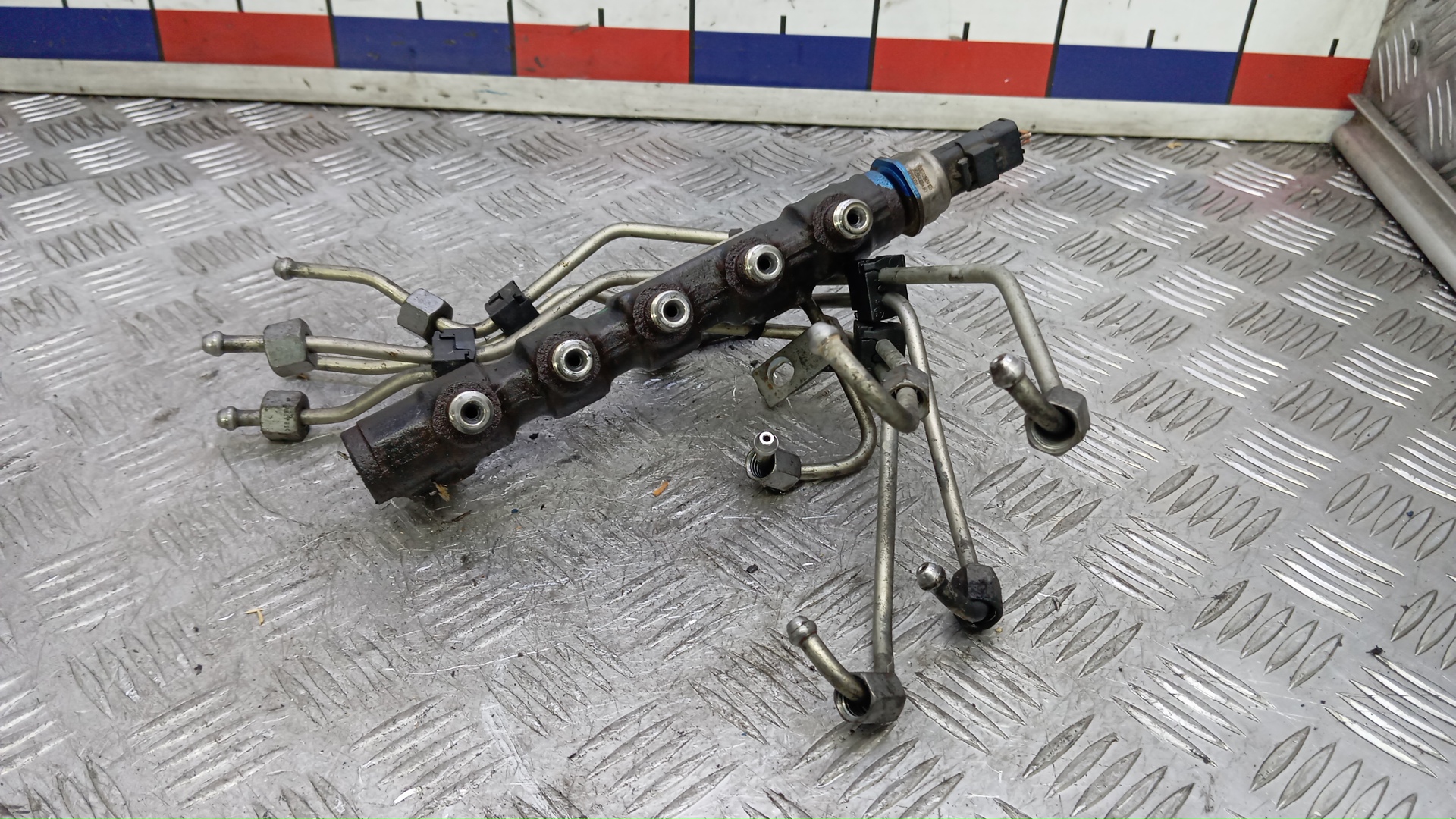 Рейка топливная (рампа)