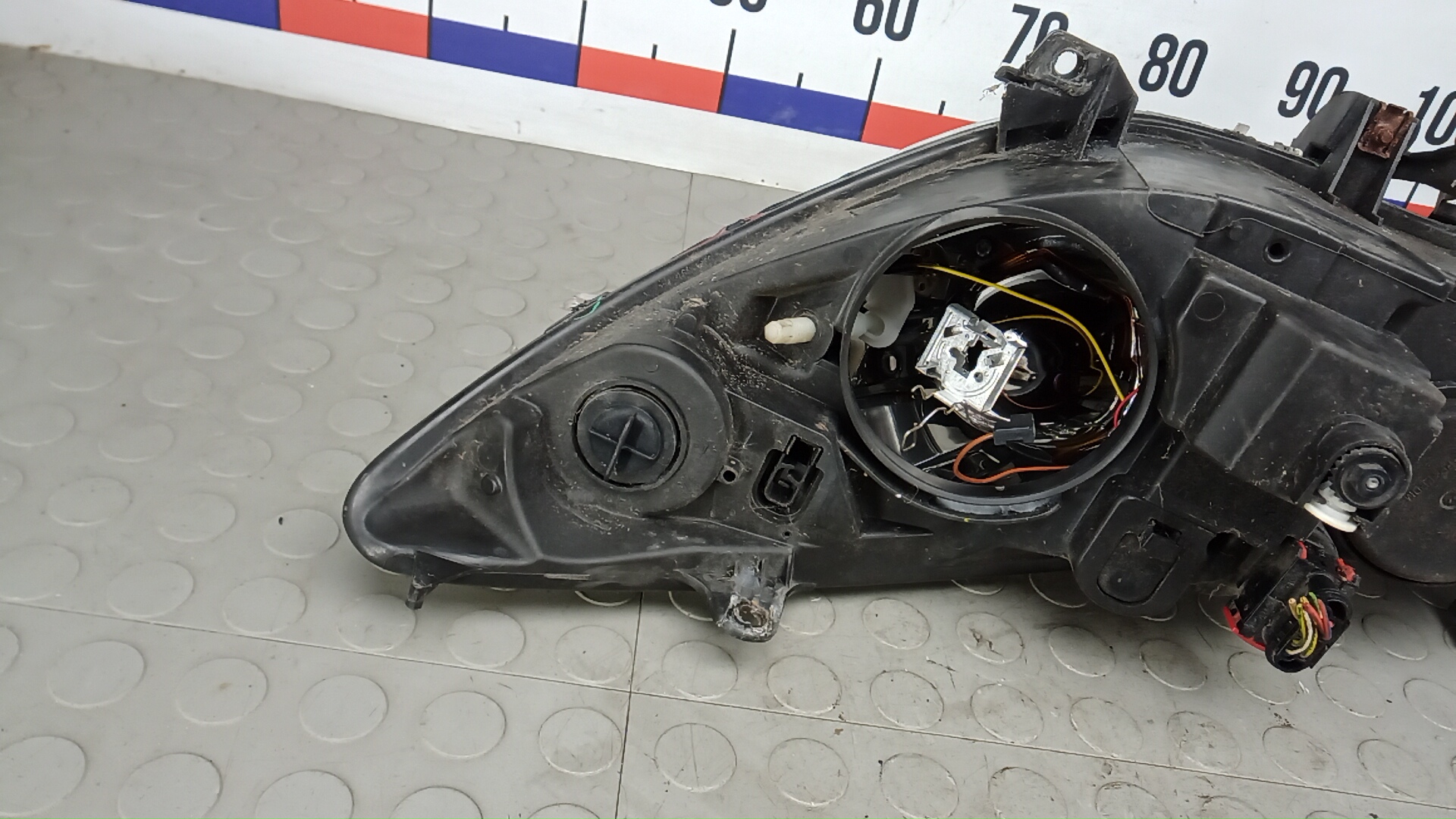 Фара правая