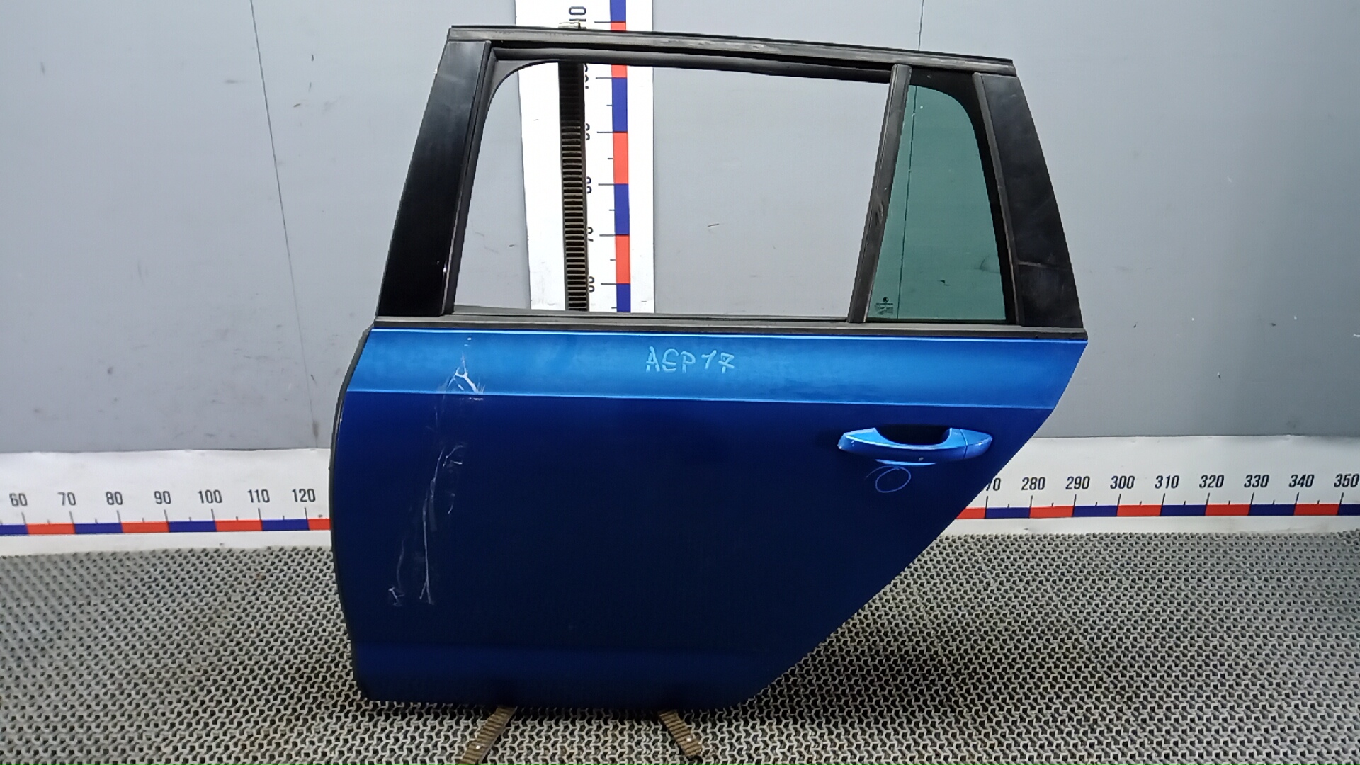 Дверь задняя левая