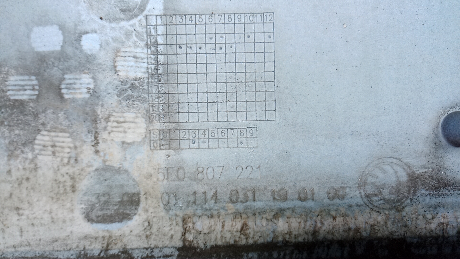 Бампер передний