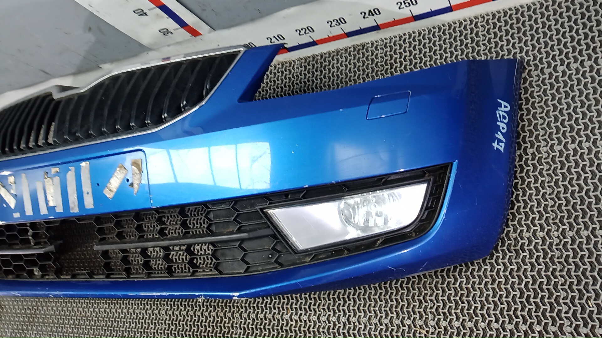 Бампер передний