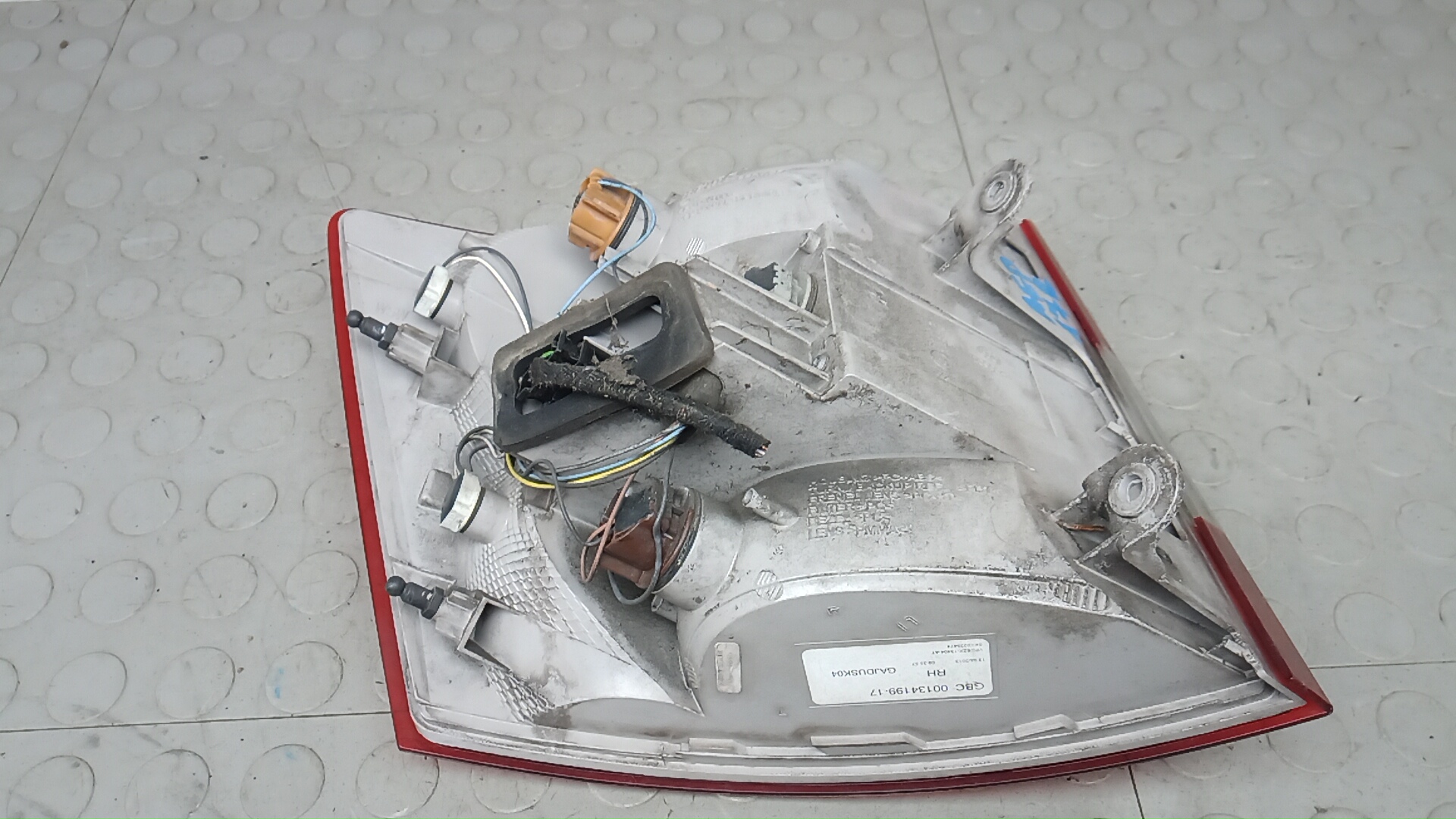 Фонарь задний правый