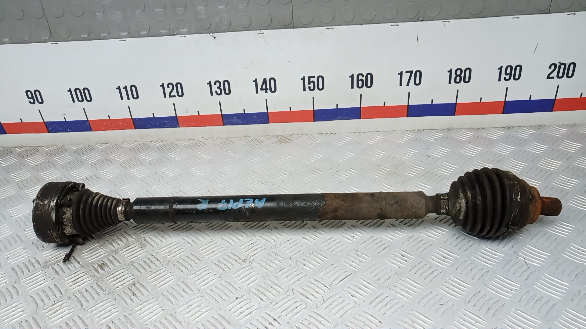 Полуось передняя правая