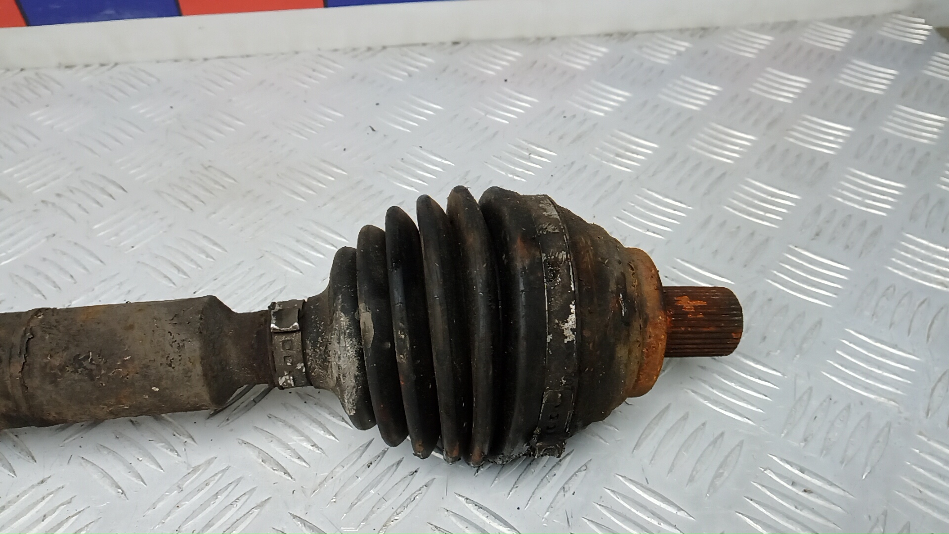 Полуось передняя правая